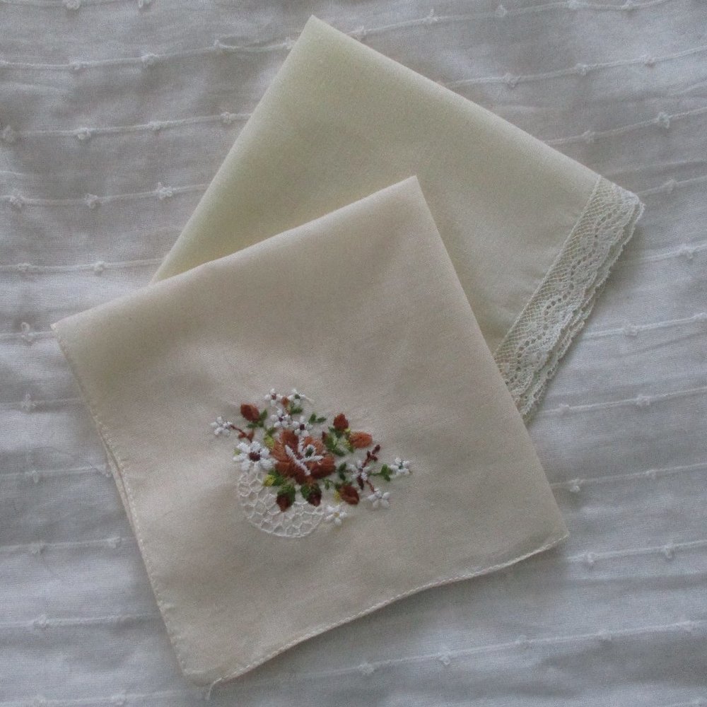 Set of 2 vintage handkerchiefs